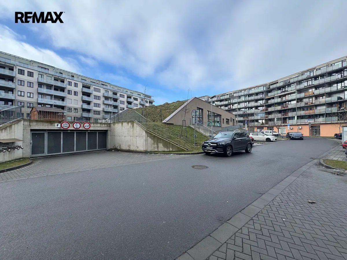 Pronájem garáže 12 m², Olomouc-střed · Olomouc