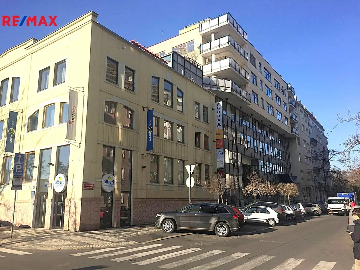 Pronájem komerčního prostoru 257 m², Hradecká · Vinohrady