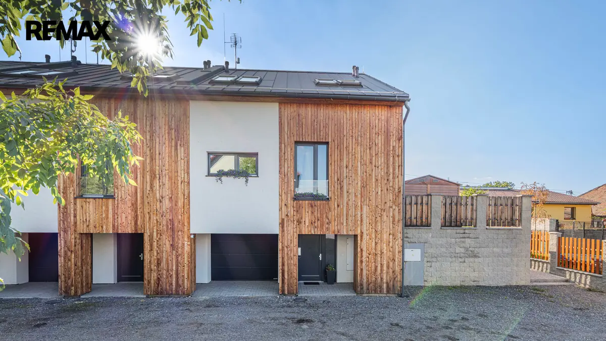 Prodej bytu 4+kk 179 m², Roztocká · Velké Přílepy