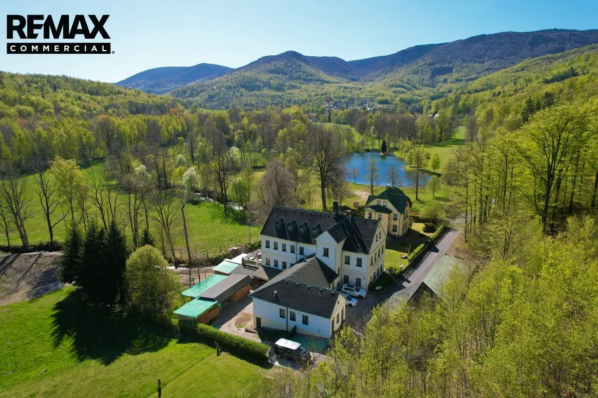Prodej komerčního prostoru 1070 m², Raspenava · okres Liberec