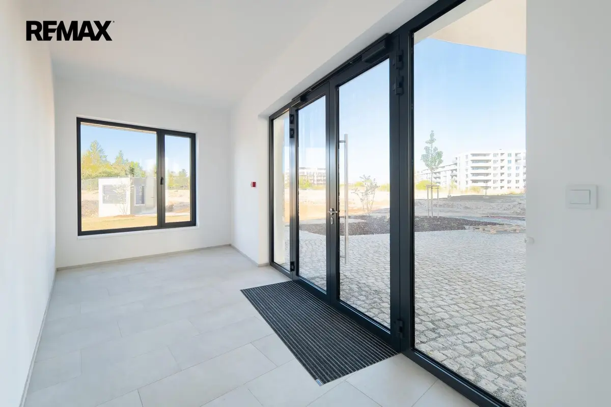 Prodej komerčního prostoru 34 m², Dostalové · Hlubočepy