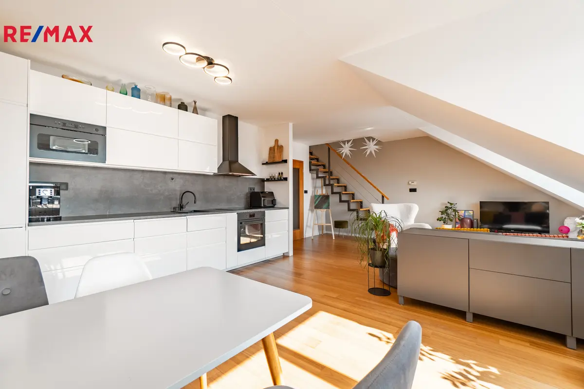 Prodej bytu 3+kk 110 m², Sportovní · Vršovice