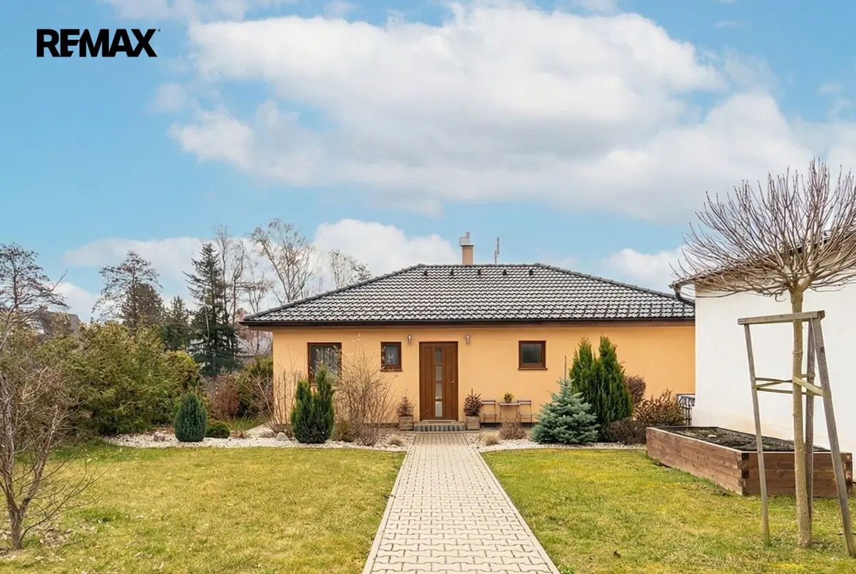 Prodej domu 138 m², Za Zrcadlem · Babice