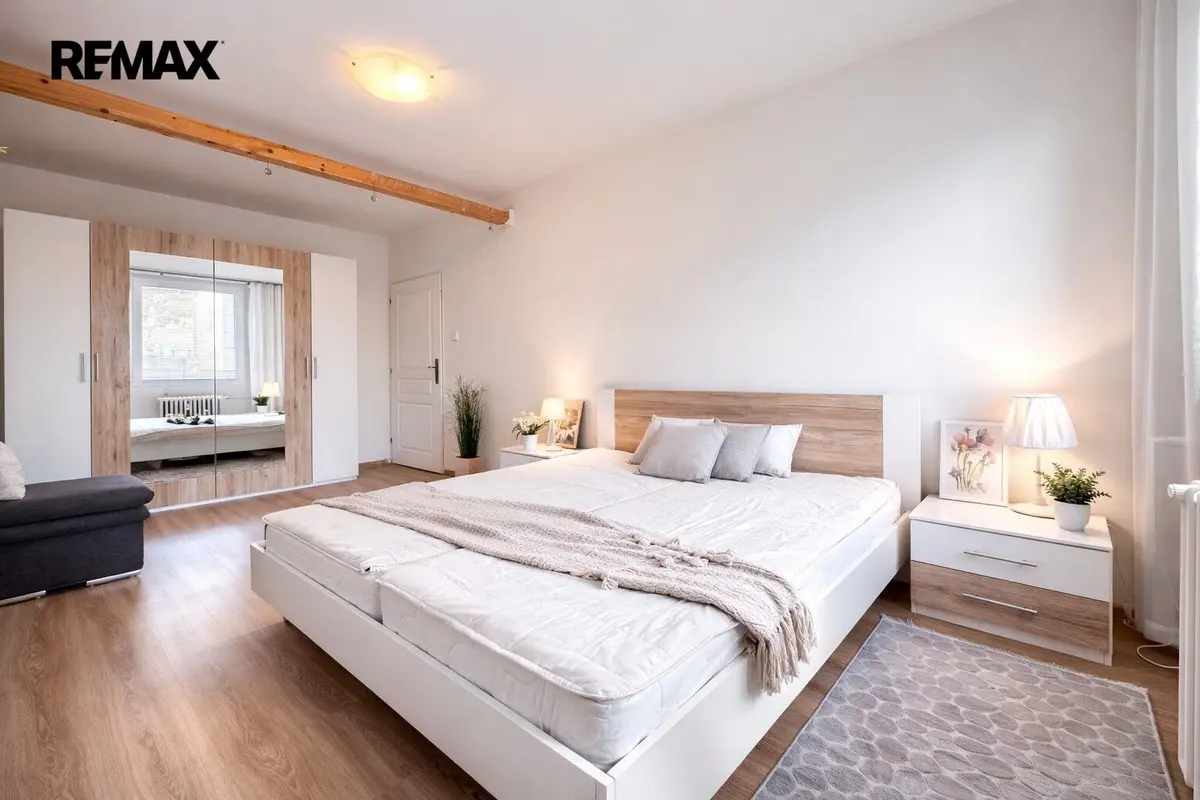 Pronájem bytu 4+kk 107 m², Kazašská · Vršovice