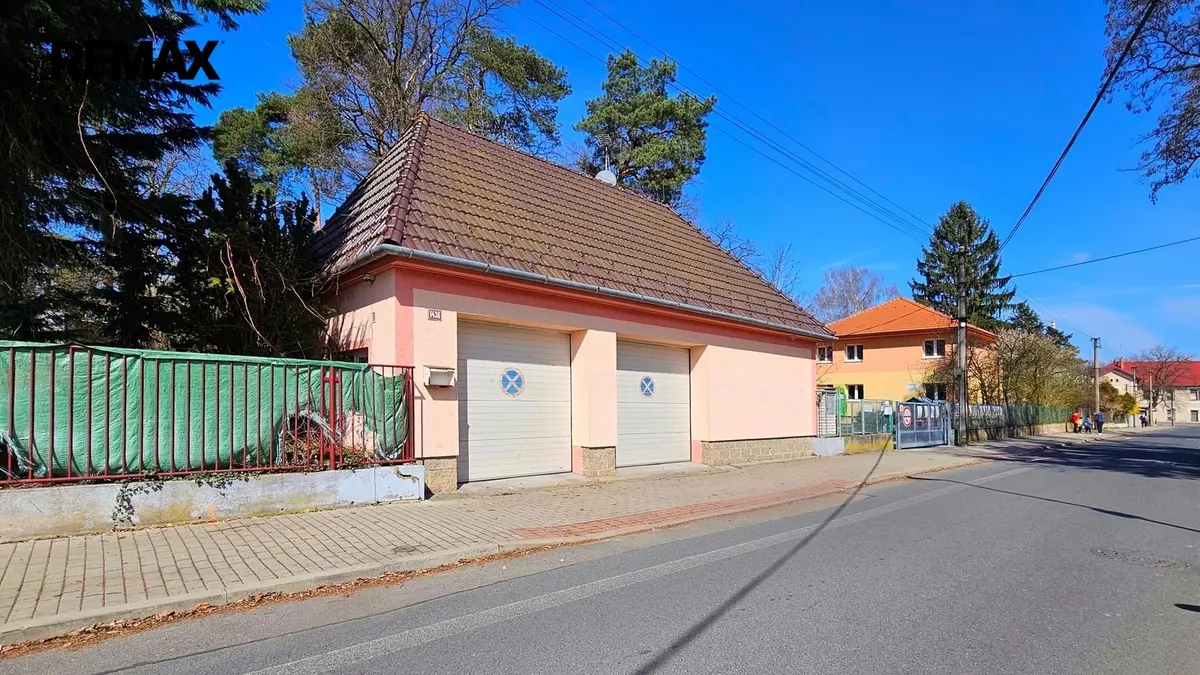 Prodej garáže 77 m², Hamplova · Neratovice