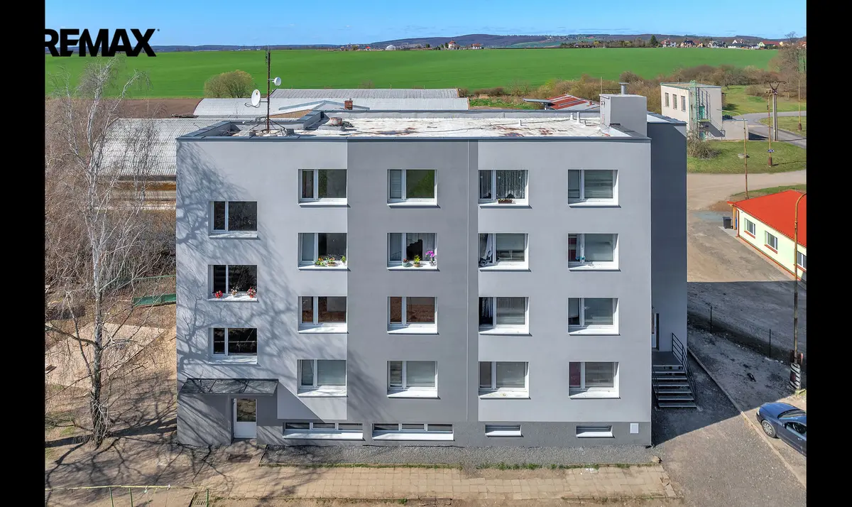 Prodej komerčního prostoru 642 m², Emlerova · Libáň