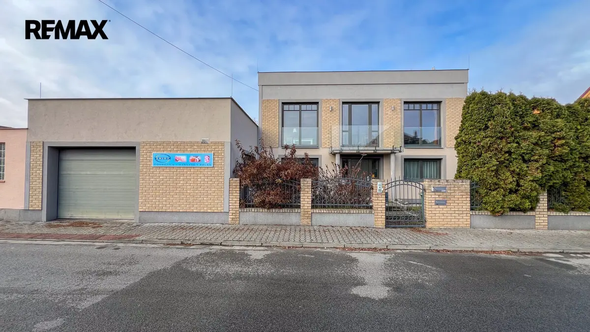 Prodej domu 280 m², Sokolská · Kostelec nad Labem