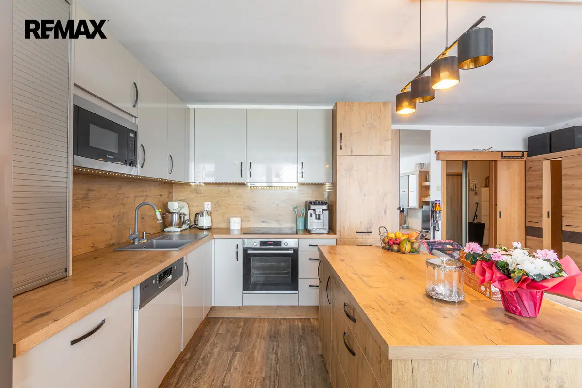 Prodej bytu 3+kk 77 m², Prosecká · Prosek