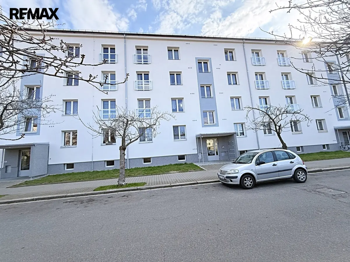 Prodej bytu 2+1 52 m², Benešovo náměstí · Pardubice