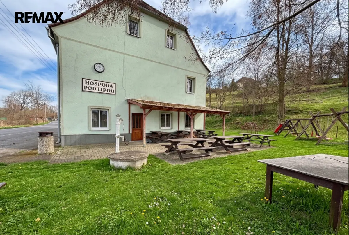 Prodej domu 302 m², Ves · Černousy