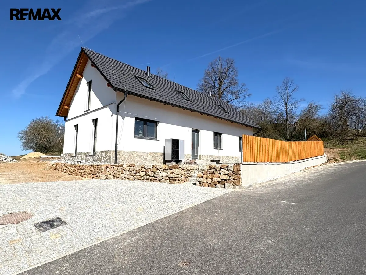 Prodej domu 188 m², Strunkovice nad Blanicí · okres Prachatice