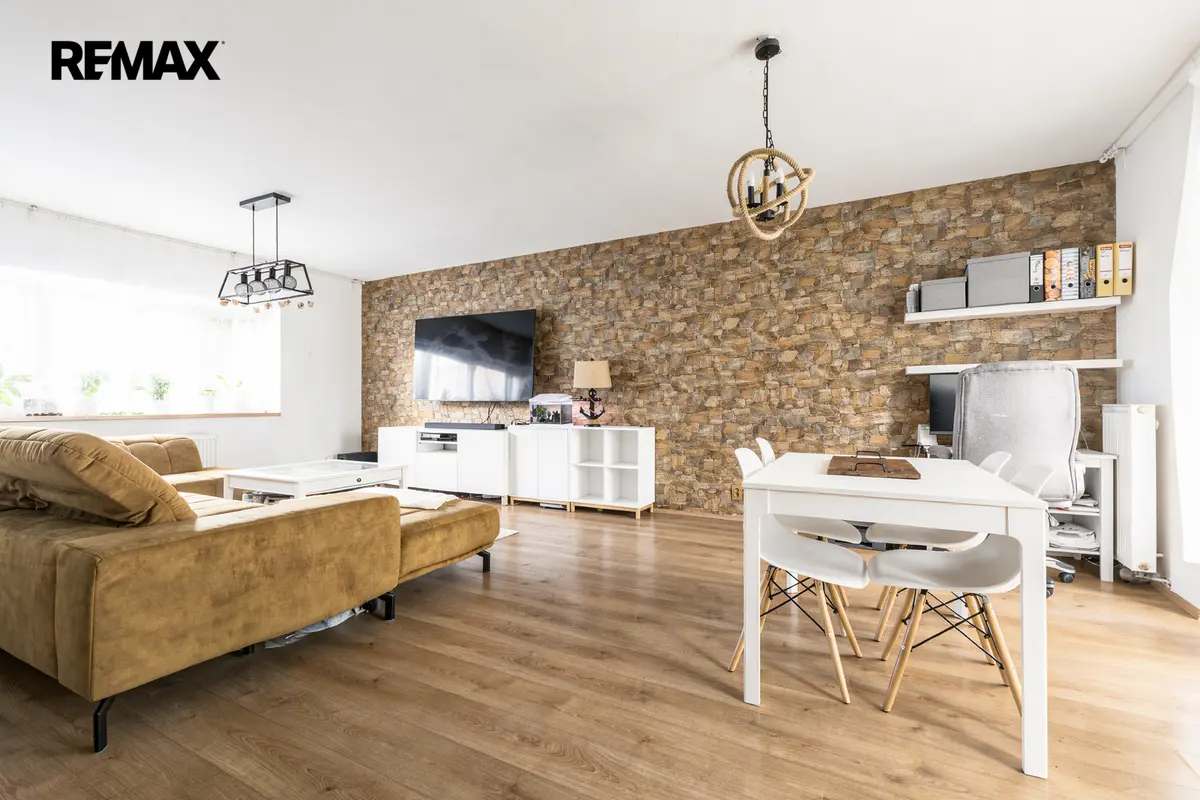 Prodej domu 116 m², Zlatnická · Jenštejn