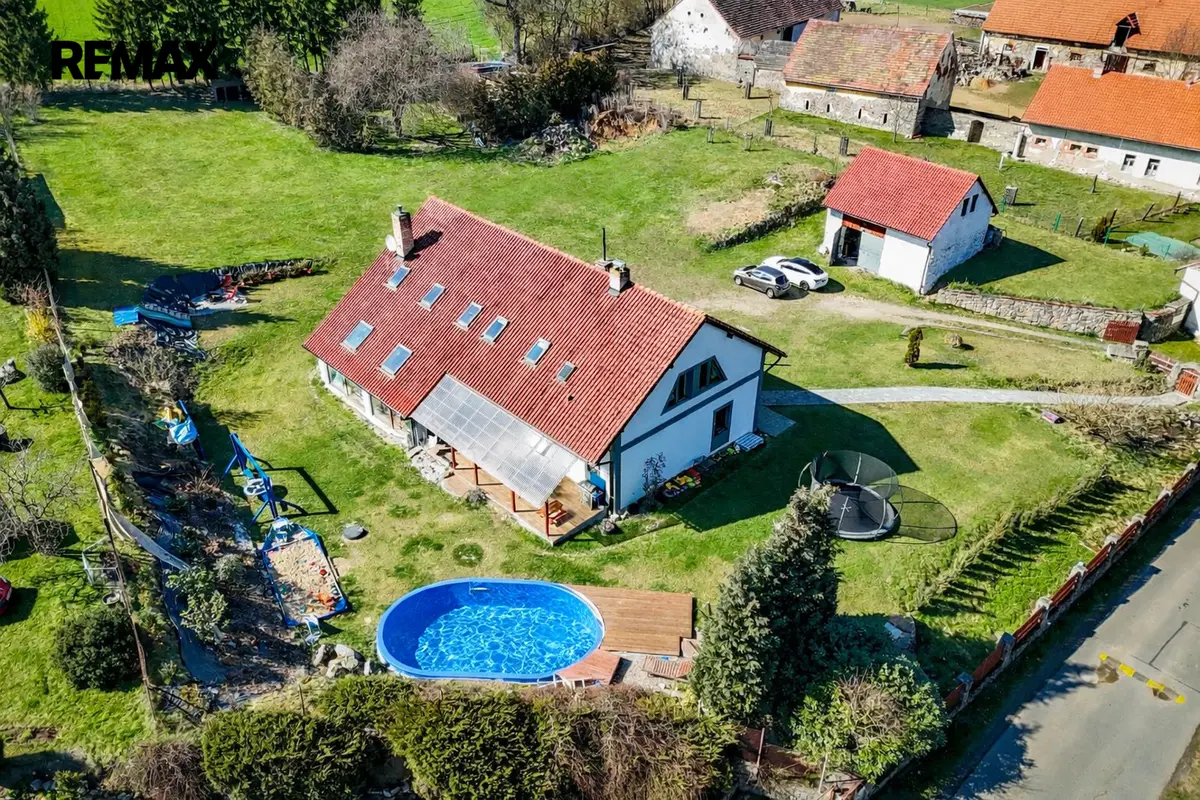 Prodej domu 160 m², Smolotely · okres Příbram