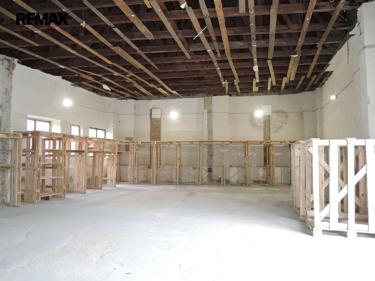 Pronájem komerčního prostoru 160 m², Hostivice