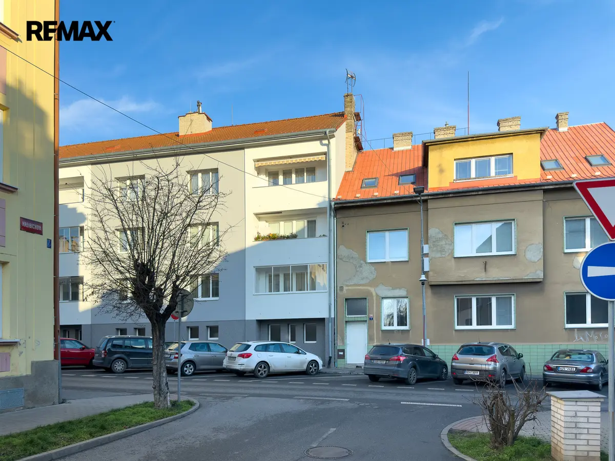 Prodej bytu 3+1 76 m², Brožovského · Slaný