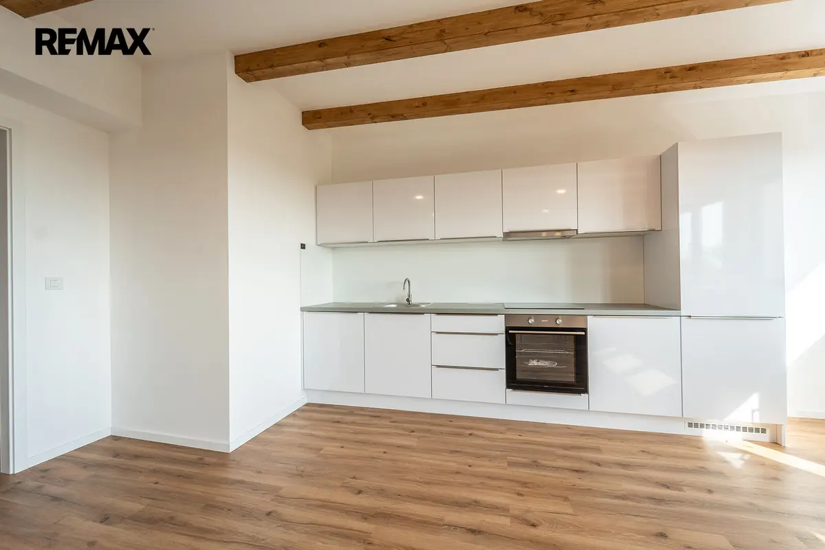 Pronájem bytu 4+kk 130 m², nám. Arnošta z Pardubic · Český Brod