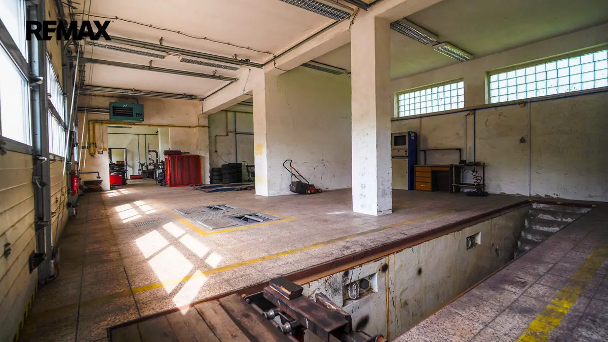 Prodej komerčního prostoru 630 m², U Stadionu · Smiřice