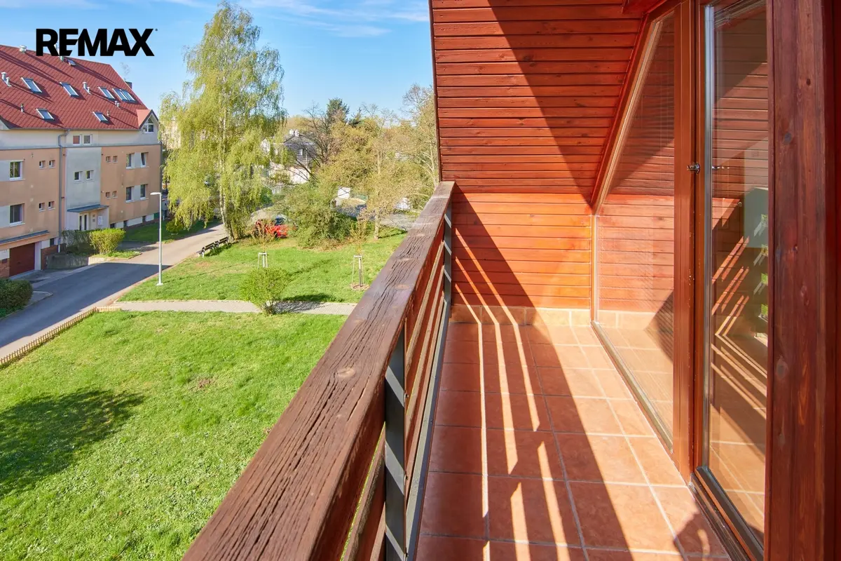 Pronájem bytu 4+kk 99 m², Na Pískách · Hostivice