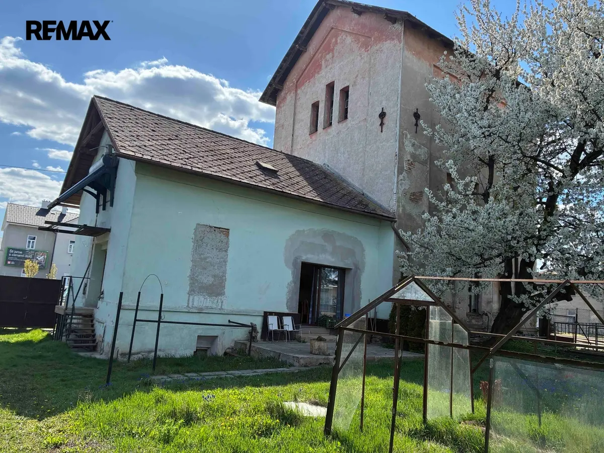 Prodej pozemku 1208 m², Nádražní · Vyškov