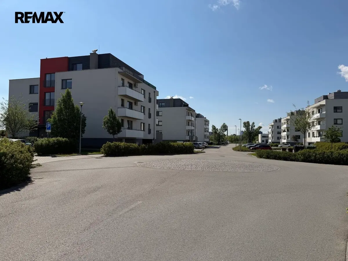 Prodej garáže 16 m², Zelnice II. · Slavkov u Brna