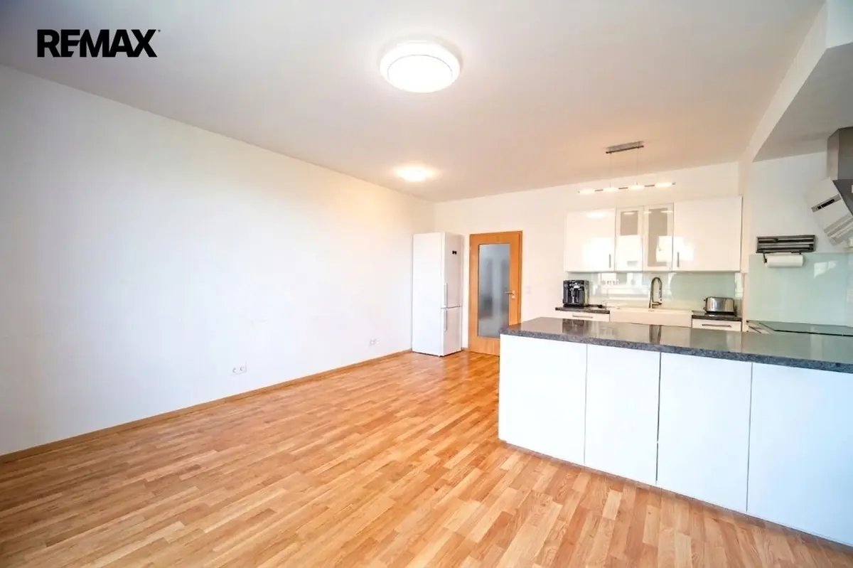 Prodej bytu 4+kk 93 m², Zvěřinova · Strašnice