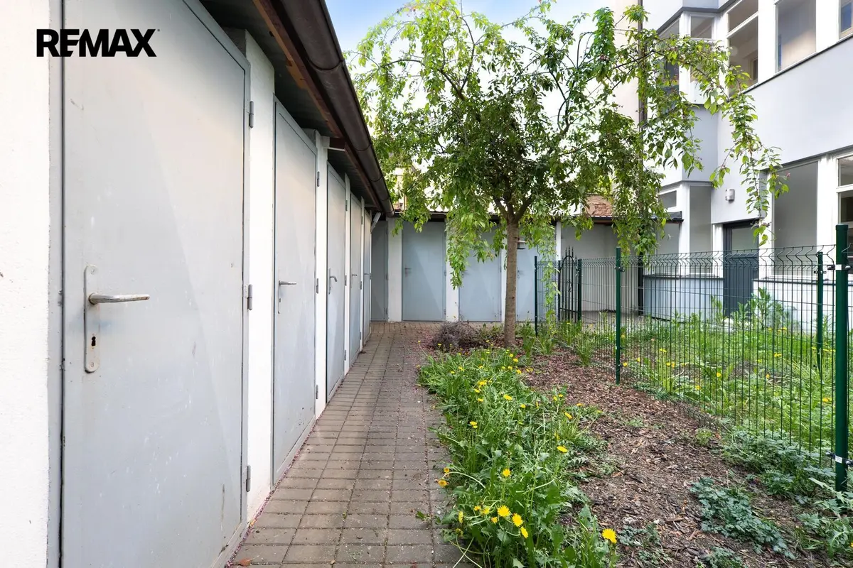 Prodej komerčního prostoru 2 m², U Kublova · Podolí