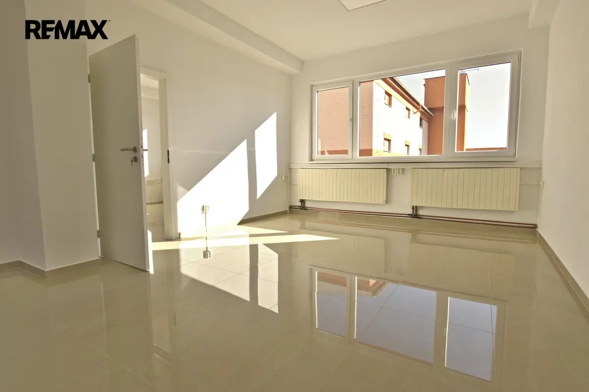 Pronájem komerčního prostoru 40 m², Rudolfovská tř. · Územní skupina 11 · České Budějovice