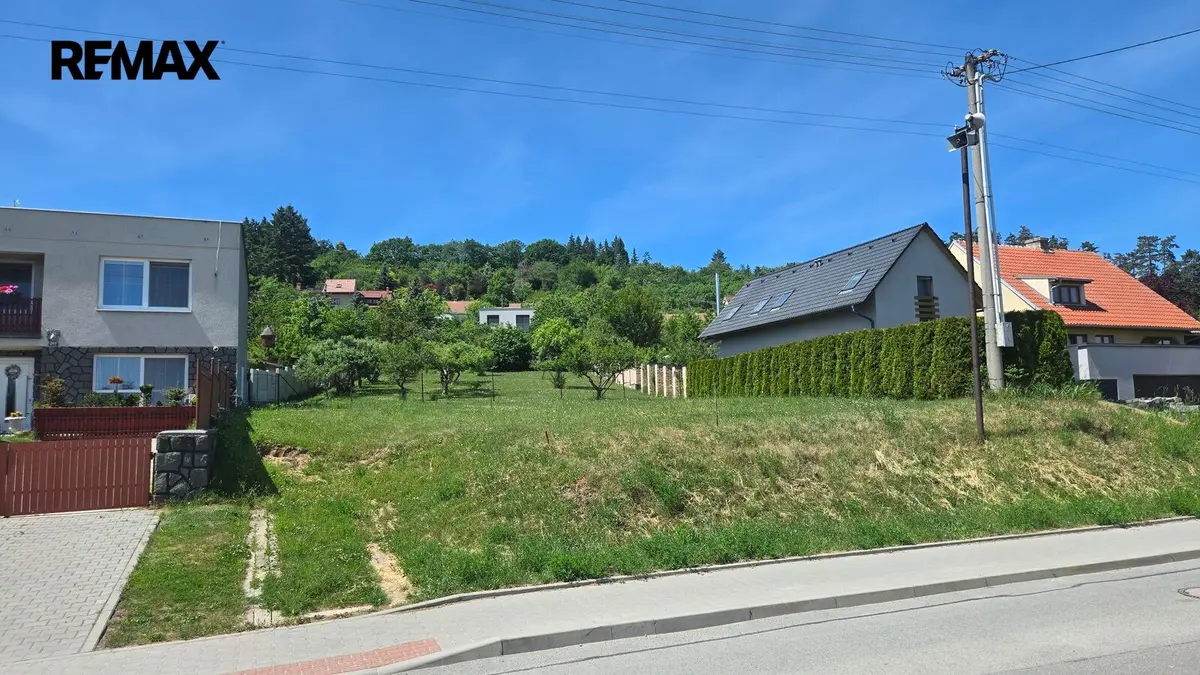 Prodej pozemku 1368 m², Luleč · okres Vyškov