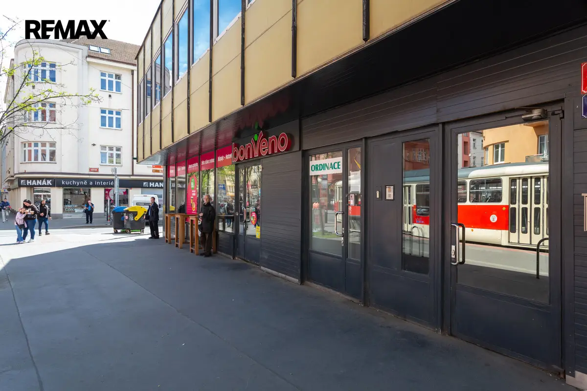 Pronájem komerčního prostoru 166 m², Starostrašnická · Strašnice