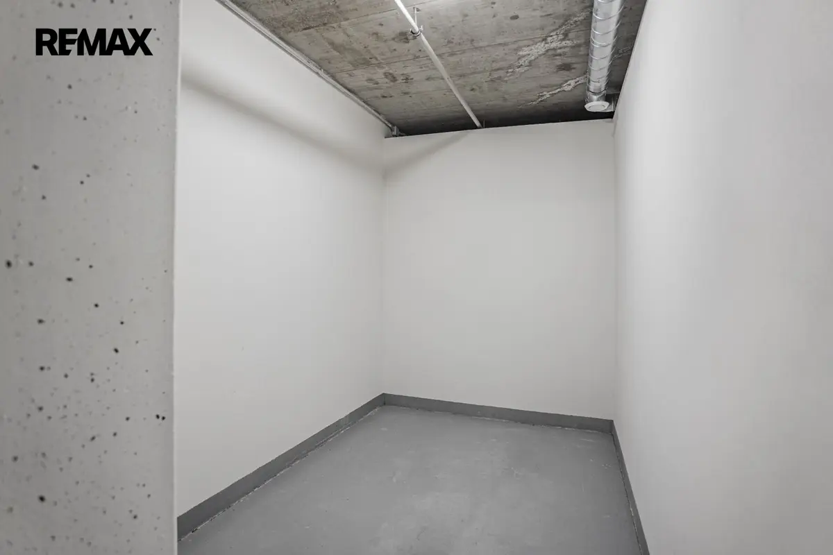 Prodej komerčního prostoru 3 m², Kamenická · Holešovice