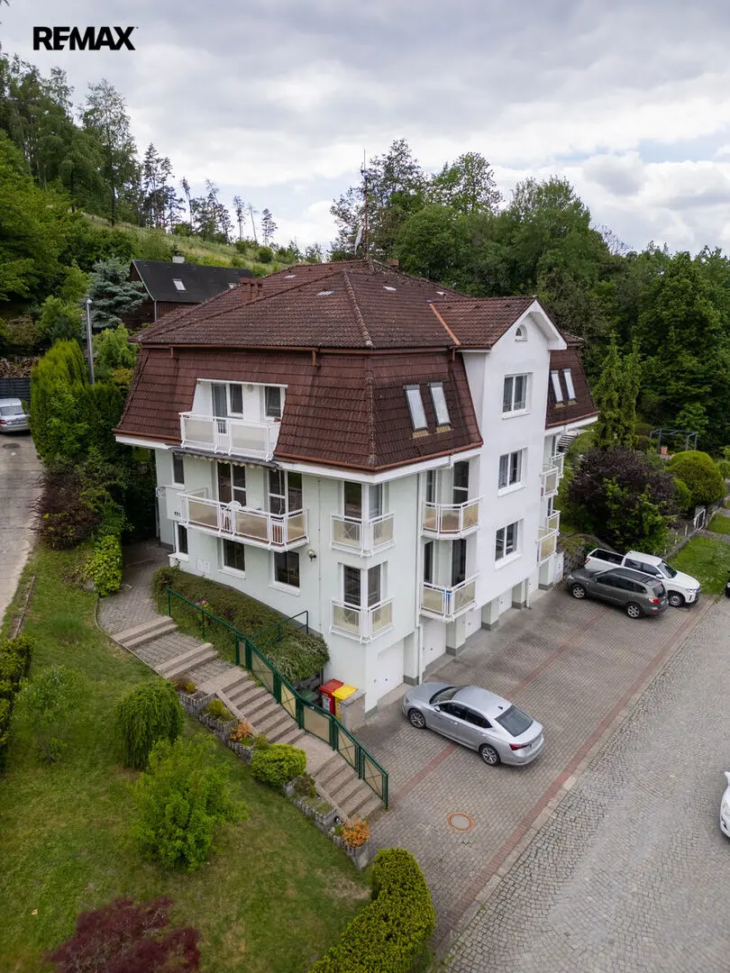 Prodej bytu 3+1 87 m², Antonína Slavíčka · Luhačovice