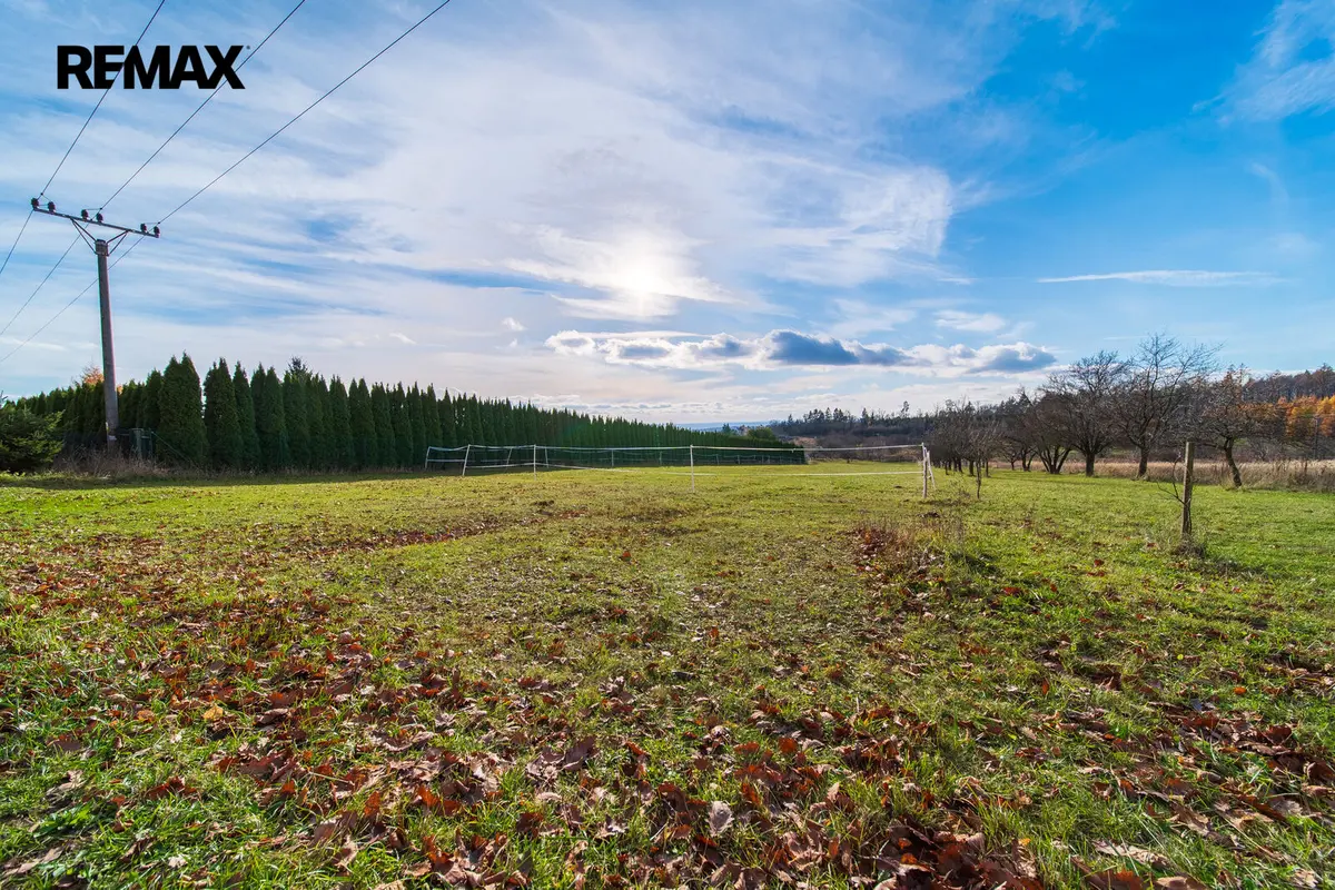 Prodej pozemku 3861 m², Babice nad Svitavou · okres Brno-venkov
