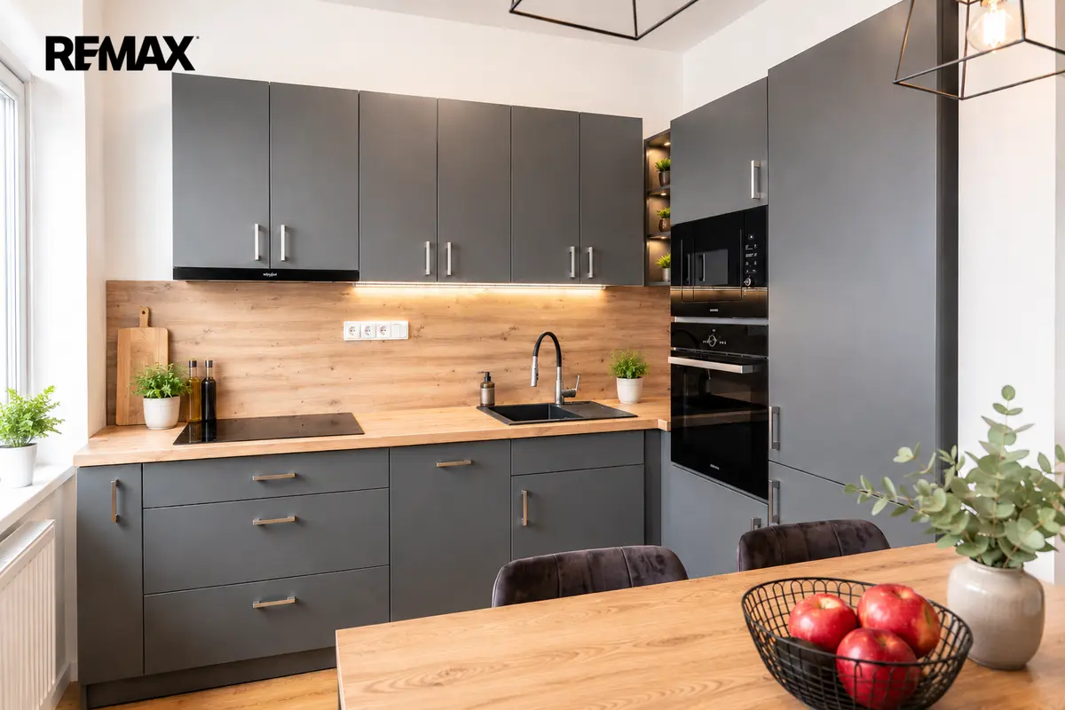 Prodej bytu 1+kk 37 m², Rudolfovská tř. · Územní skupina 11 · České Budějovice