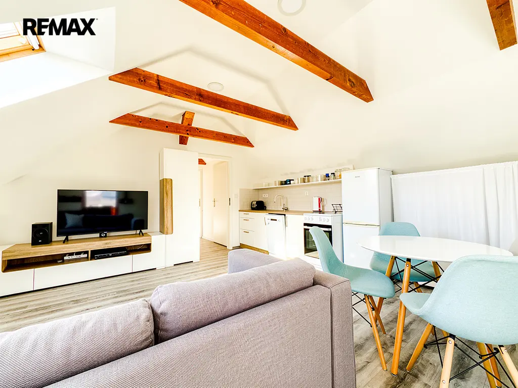 Prodej bytu 2+kk 44 m², U jezu · Kolovraty