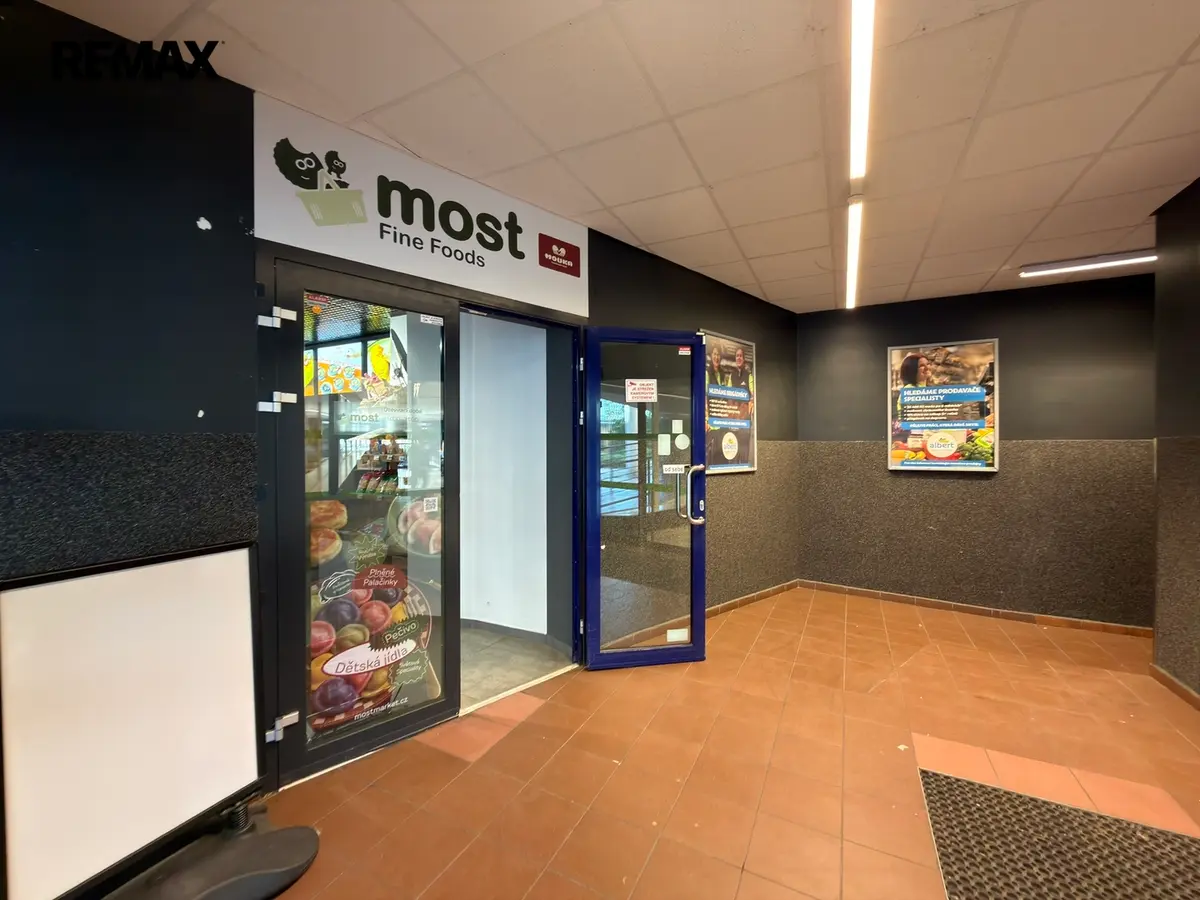 Pronájem komerčního prostoru 105 m², Sluneční náměstí · Stodůlky