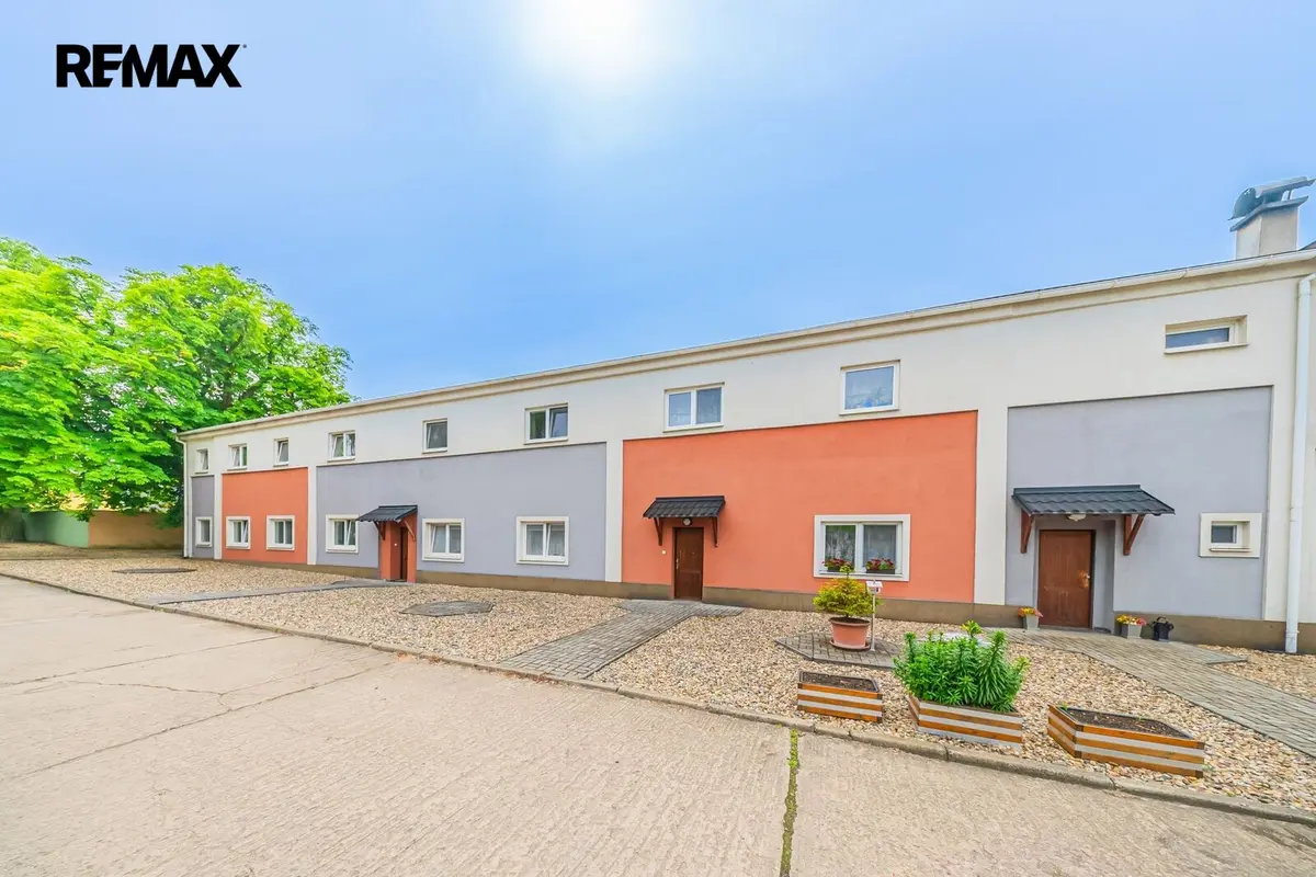 Prodej komerčního prostoru 301 m², Uhelná · Hnidousy · Kladno
