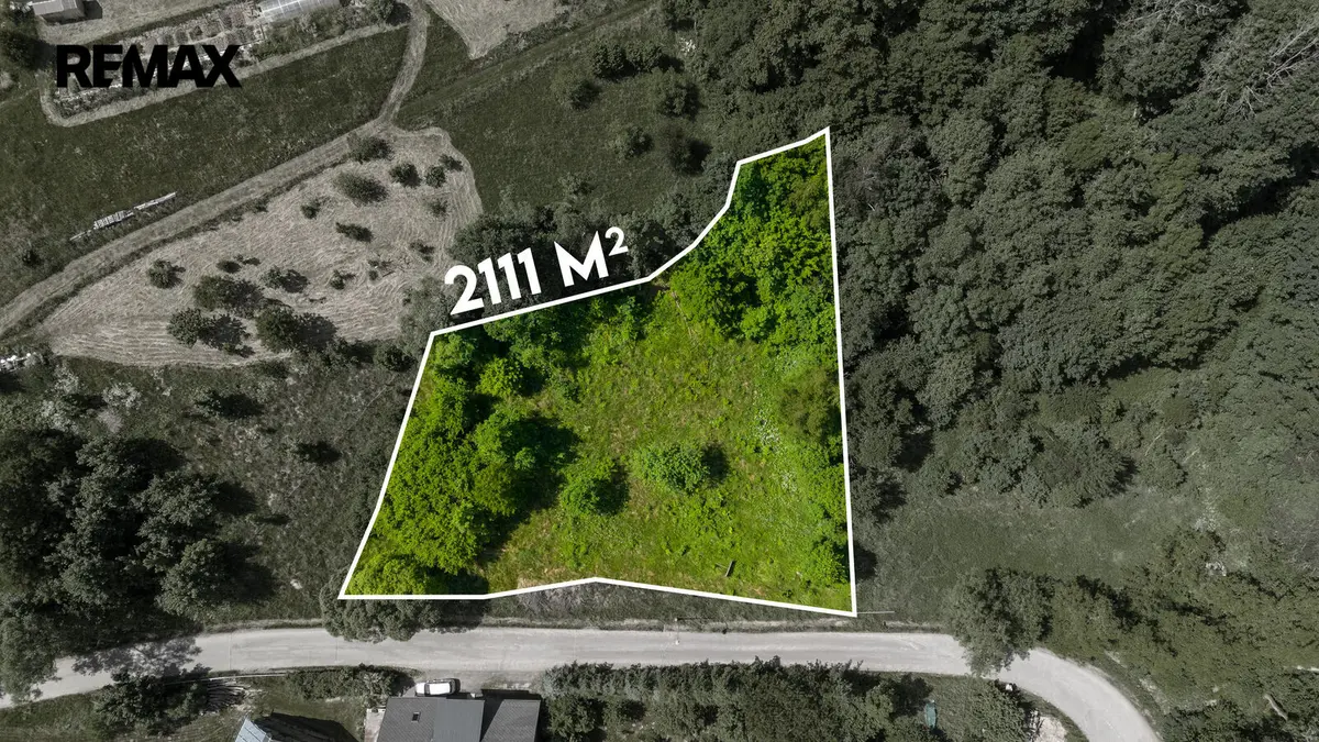 Prodej pozemku 2111 m², Benešov u Semil · okres Semily