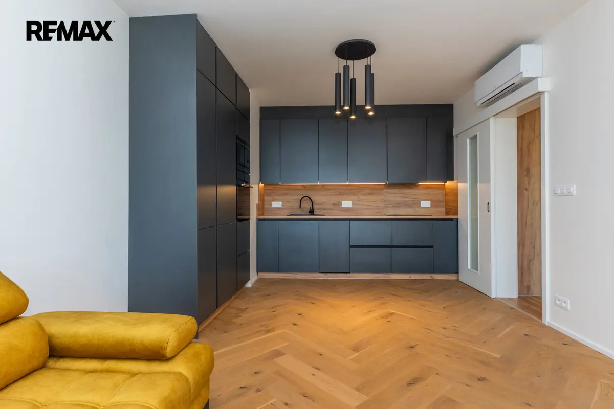 Pronájem bytu 2+kk 60 m², Břevnov