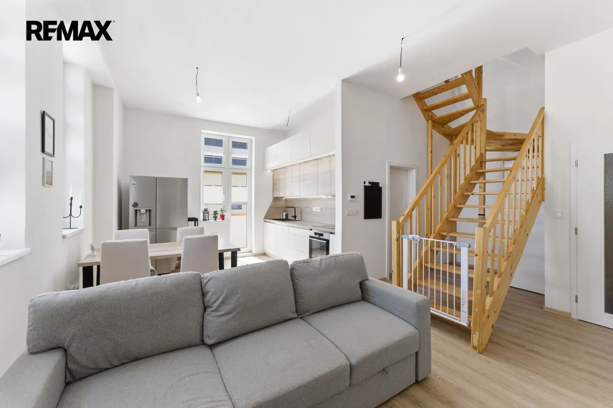 Prodej bytu 4+kk 111 m², Zámecká · Stěžery