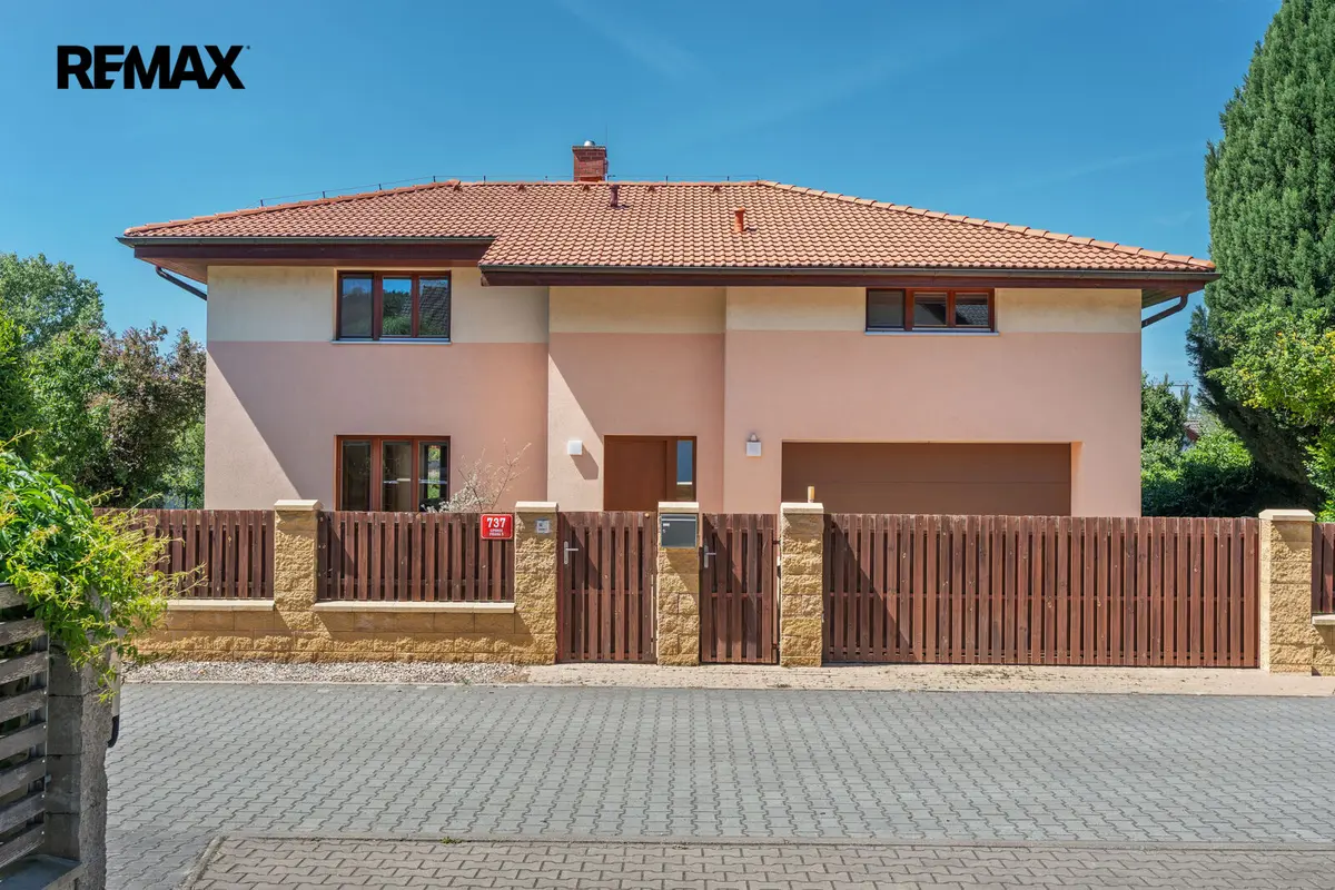 Prodej domu 241 m², Průjezdná · Lipence