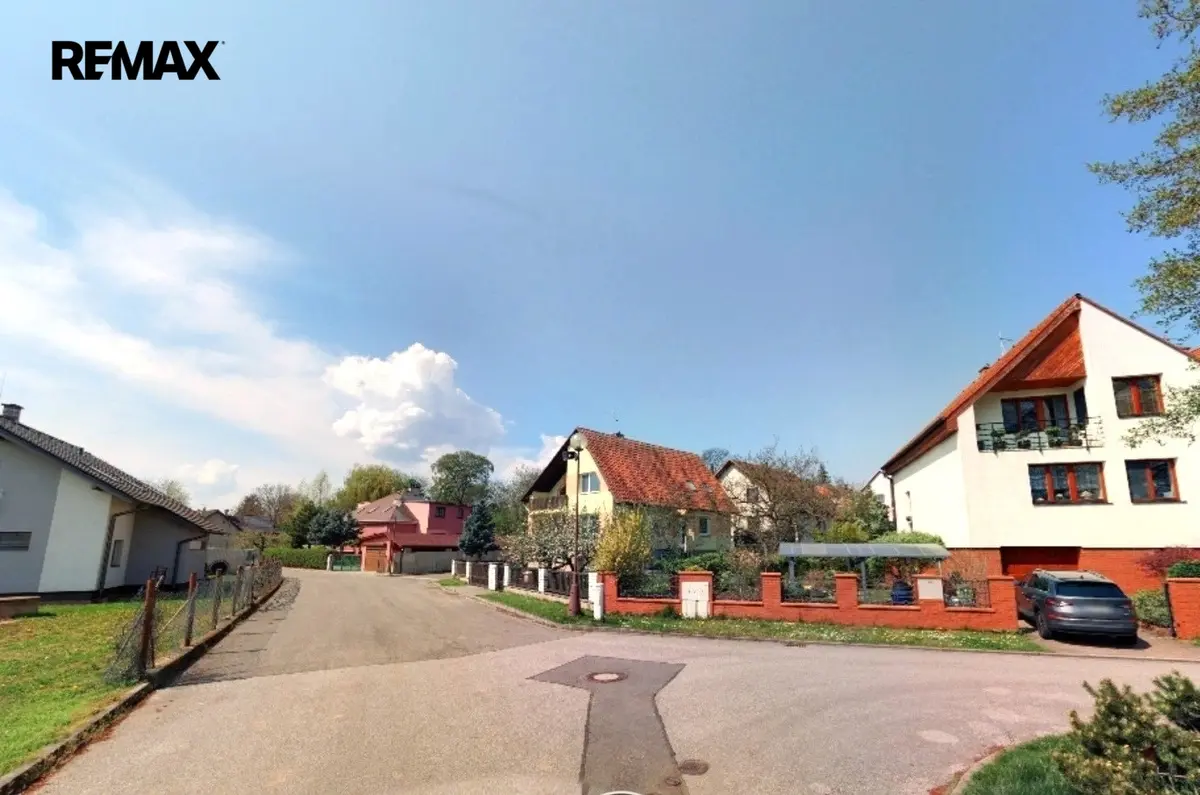 Pronájem garáže 17 m², Na Obci · Předměřice nad Labem