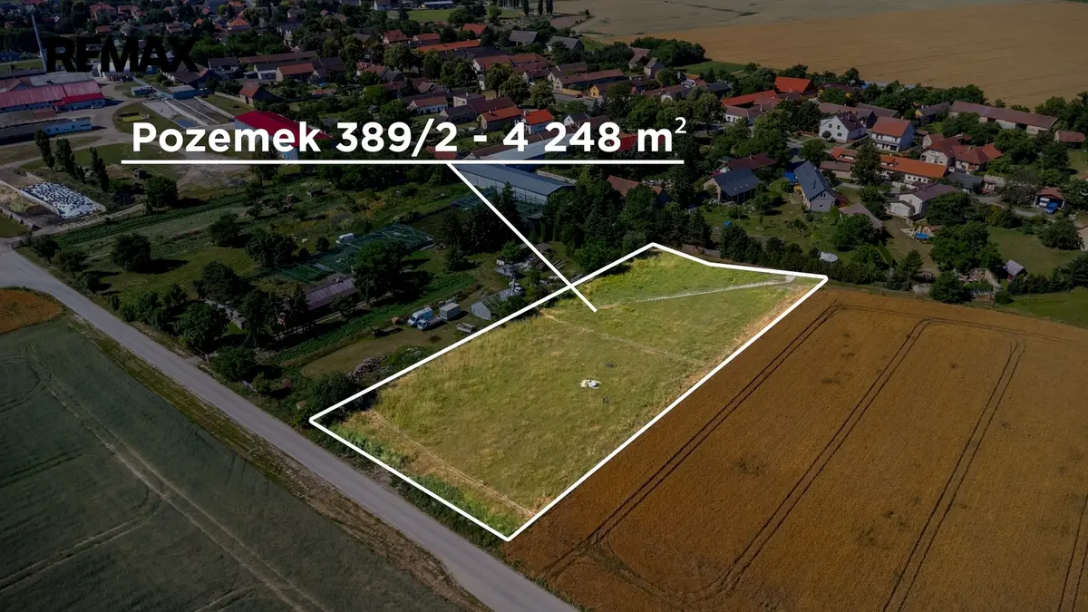 Prodej pozemku 4248 m², Stratov · okres Nymburk