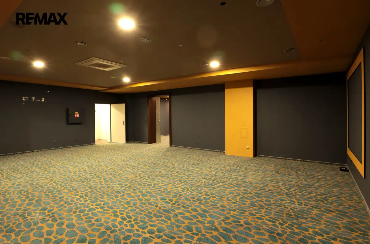 Pronájem komerčního prostoru 218 m², Záhumenní · Kopřivnice