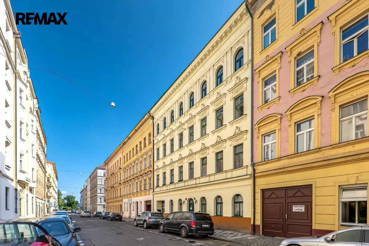 Pronájem komerčního prostoru 3 m², Kamenická · Holešovice