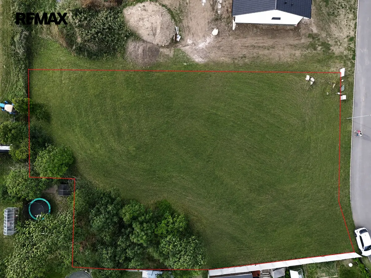 Prodej pozemku 1605 m², Staňkovice – část obce Staňkovice u Žatce