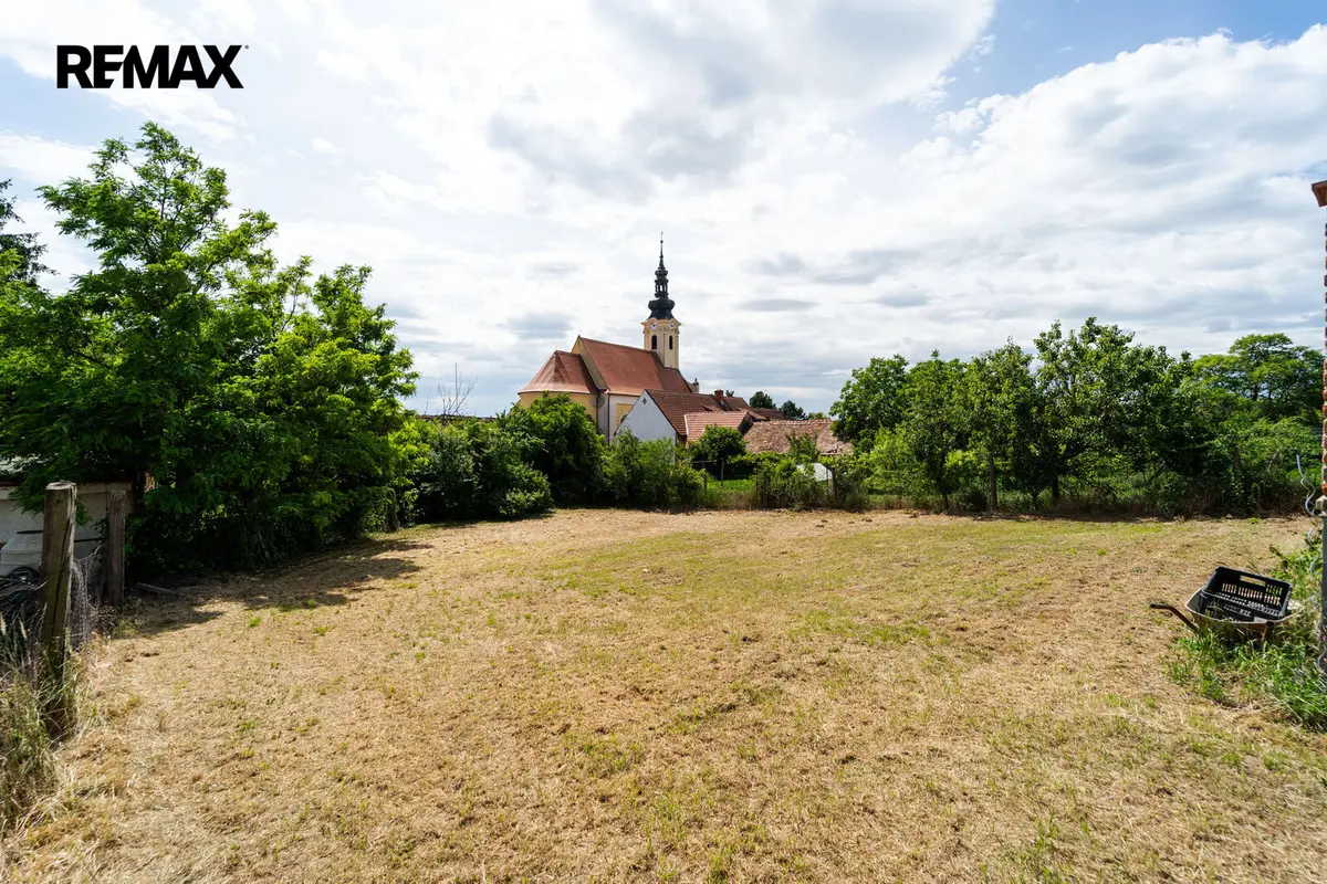 Prodej pozemku 684 m², Popice · okres Břeclav