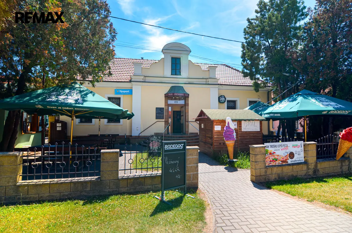 Prodej komerčního prostoru 320 m², Zámecká · Koryčany
