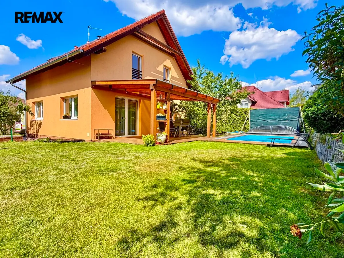 Prodej domu 130 m², U Školky · Tuchlovice