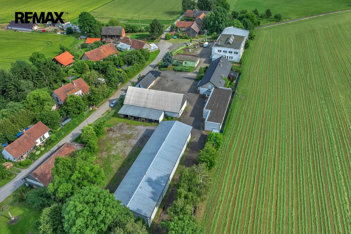Pronájem komerčního prostoru 1424 m², Studeňany · Radim