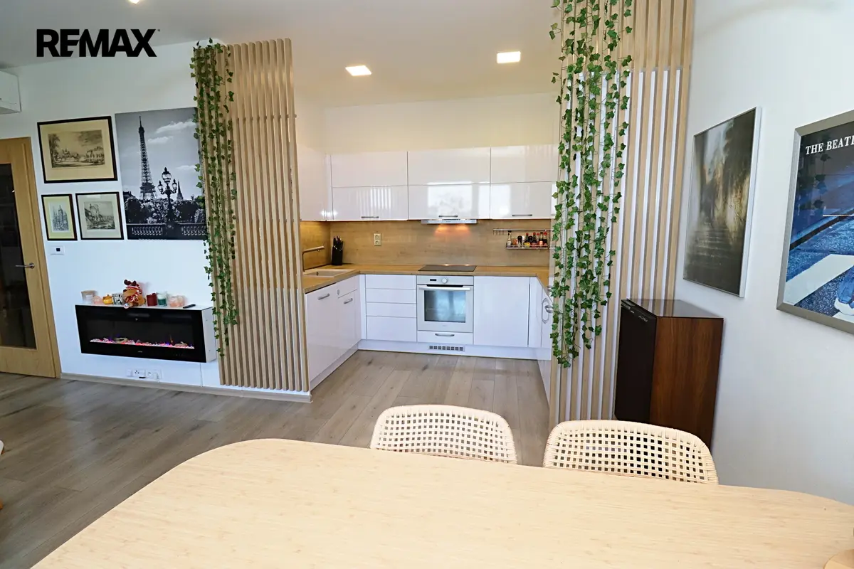 Prodej bytu 4+kk 132 m², Husova · Pardubice